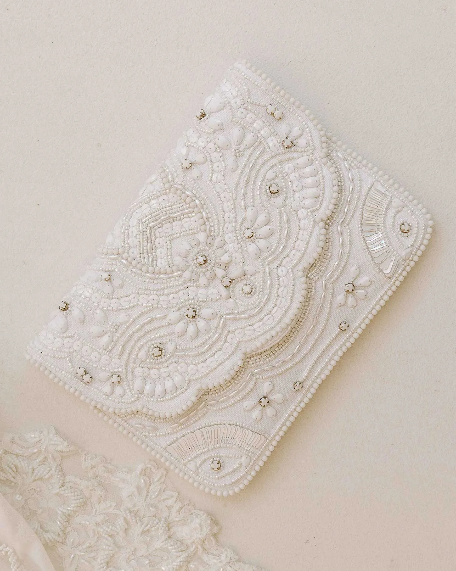 ANGEL - WHITE BEADED BRIDAL CLUTCH