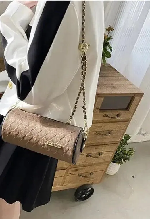 Chic Eco-Friendly Chain-Embellished Shoulder Bag