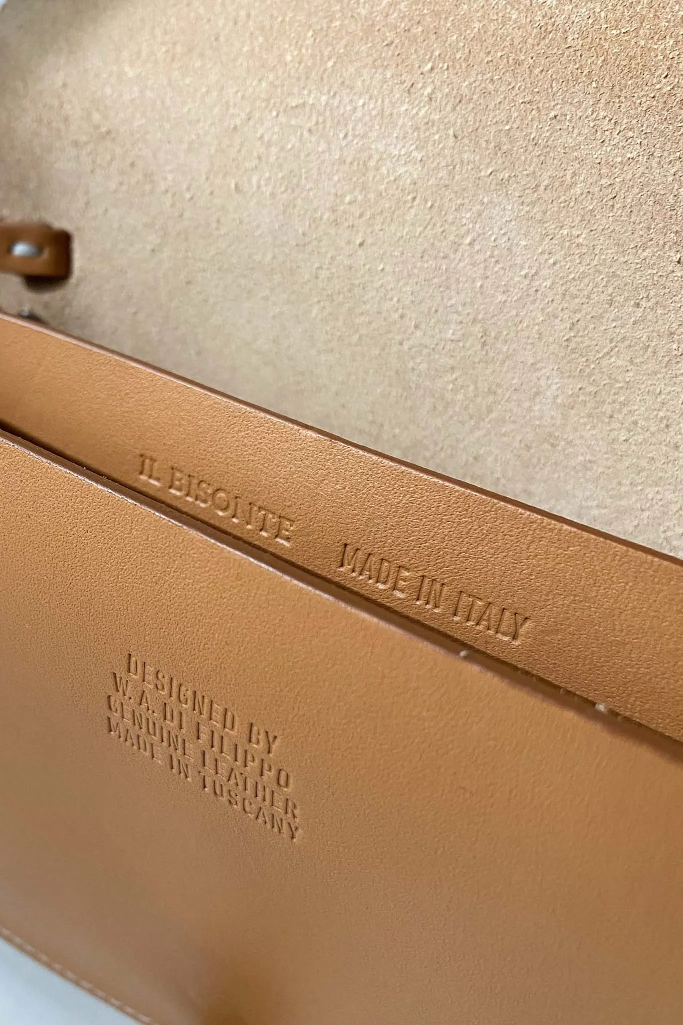 Il Bisonte Piccarda Crossbody - Tan