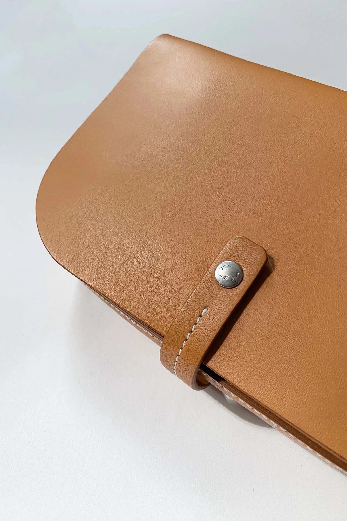 Il Bisonte Piccarda Crossbody - Tan