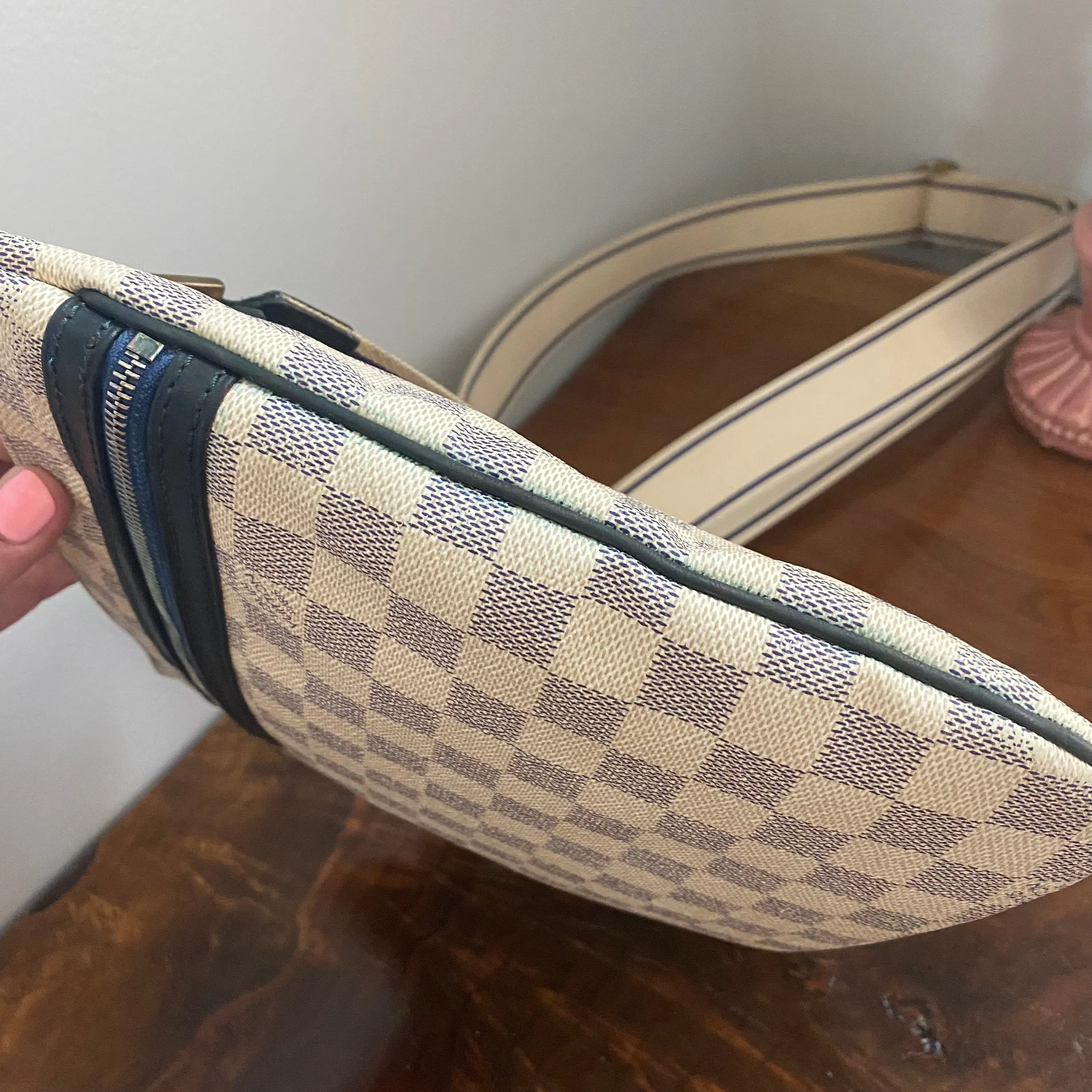 The Blue and White Swallow - Vintage Damier Azur Crossbody